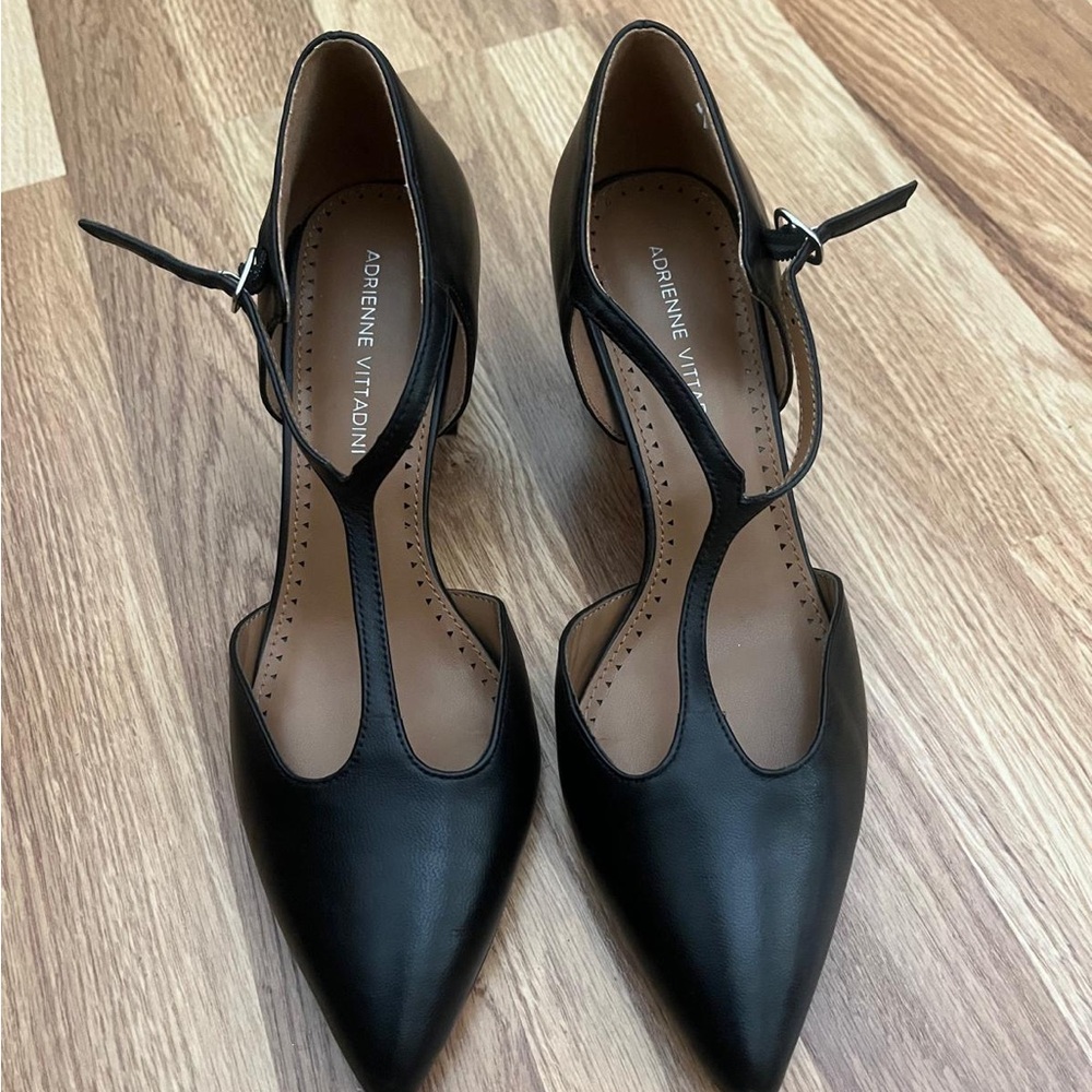 Adrienne Vittadini Black T-Strap Pointed Toe Women’s Pumps